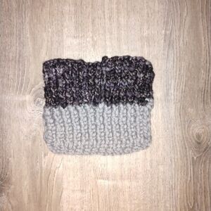 Chunky Knit Two-Tone Cowl Scarf / Neck Warmer - Black Gray Marled & Light Gray